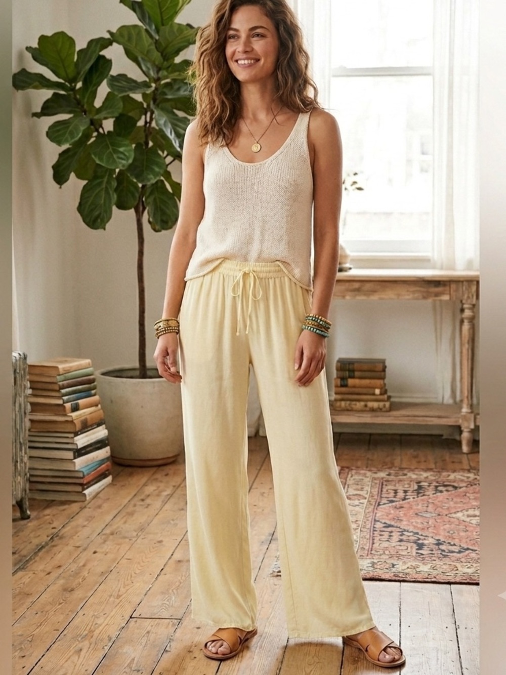 Zara light yellow flowy straight leg pants size XS